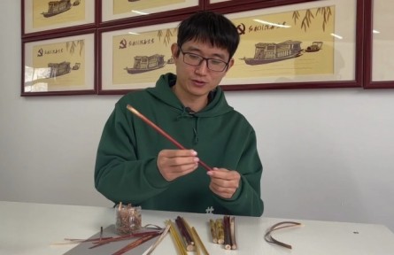 閆玉虎：用秫秸畫傳承文化