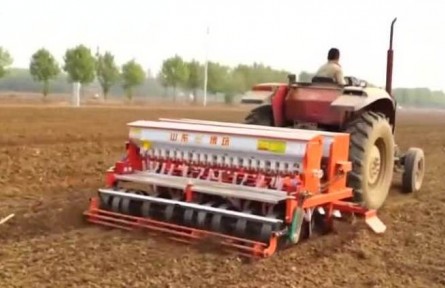 科技助農(nóng) 全國(guó)冬小麥播種進(jìn)度過九成