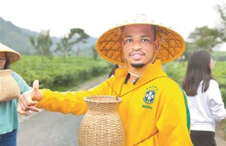 外國(guó)留學(xué)生點(diǎn)贊：我要把中國(guó)鄉(xiāng)村振興經(jīng)驗(yàn)帶回自己的國(guó)家