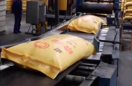 鐵路部門(mén)快裝快運(yùn)保春耕農(nóng)資運(yùn)輸