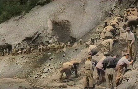 跨越世界屋脊！珍貴影像上色修復，看“兩路精神”是如何鑄成的