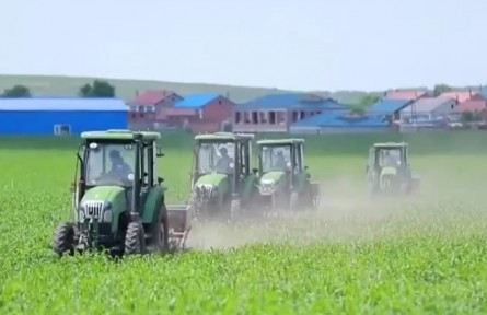 “中國這十年”系列主題新聞發(fā)布會舉行 鞏固提升糧食產(chǎn)能 牢牢端穩(wěn)中國人的飯碗