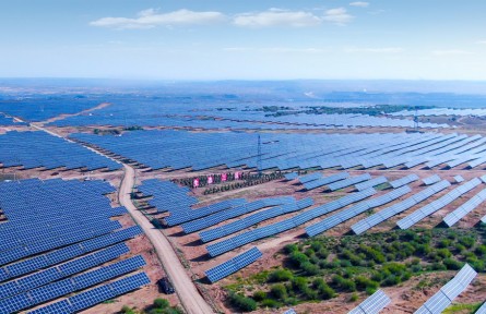 說說我的綠色獲得感 |“光伏+”，巴日圖塔的村民在“轉型”