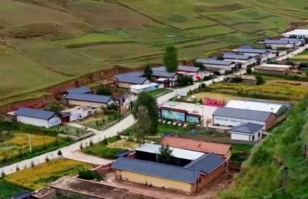 我國將健全完善村級(jí)綜合服務(wù)功能 推動(dòng)各類服務(wù)資源下沉到村