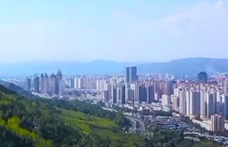 【二十大代表風(fēng)采】張錦梅：扎根高原三十載 只為滿城花香來 馬玉山：以使命擔(dān)當(dāng)引領(lǐng)行業(yè)尖端