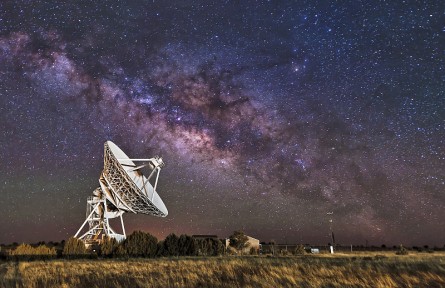 超大質(zhì)量黑洞：如何“看到”黑洞？