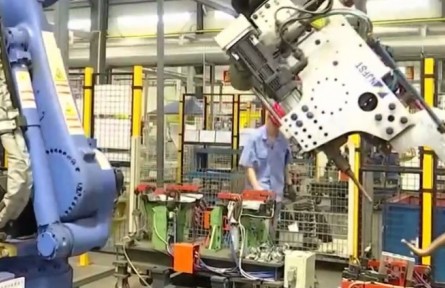 中小企業(yè)數(shù)字化轉(zhuǎn)型評(píng)測(cè)指標(biāo)和指南發(fā)布 數(shù)字化轉(zhuǎn)型賦能中小企業(yè)降本增效