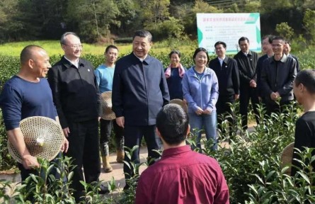 總書(shū)記與追夢(mèng)人的溫暖瞬間 |“中國(guó)要強(qiáng)盛、要復(fù)興，就一定要大力發(fā)展科學(xué)技術(shù)”
