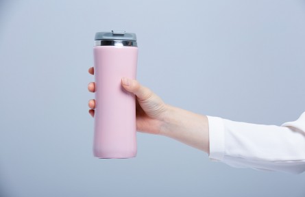 辟謠 | 保溫杯泡茶有毒還致癌？聽聽食品安全專家怎么說