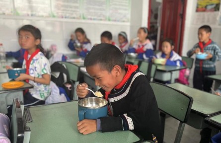 從營養(yǎng)餐到科學(xué)食養(yǎng) 如何守護(hù)學(xué)生健康？