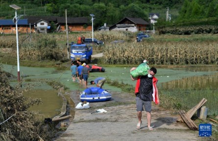 搶農(nóng)時，減損失——湖南湘西洪澇災(zāi)區(qū)加緊恢復(fù)農(nóng)業(yè)生產(chǎn)見聞