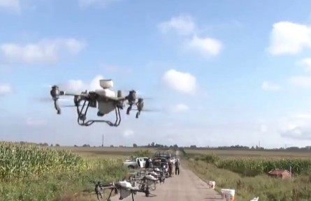 黑龍江：開(kāi)展一噴多促 為秋糧防災(zāi)增產(chǎn)打基礎(chǔ)