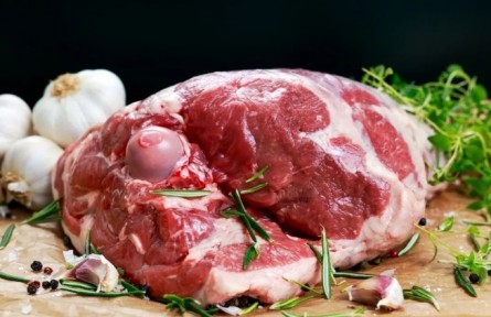 冬天到，羊肉俏，冬吃羊肉身體好！