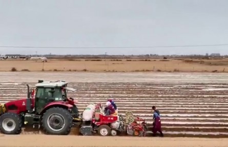 陜西：智慧化農(nóng)機助力 農(nóng)業(yè)生產(chǎn)提質(zhì)增效