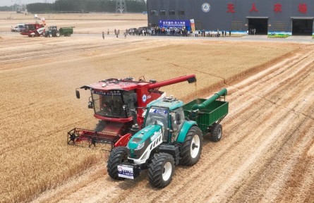 山東：智能設(shè)備接力 夏收進(jìn)度過(guò)半