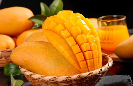 胡蘿卜素是菠蘿的45倍，熱量比蘋果還低，這種水果現(xiàn)在吃正好