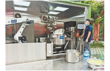 貴州榕江縣：可移動廚房助力保障災區(qū)餐食供應