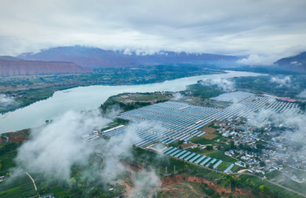 青海循化：“智慧菜園”落地黃河岸邊