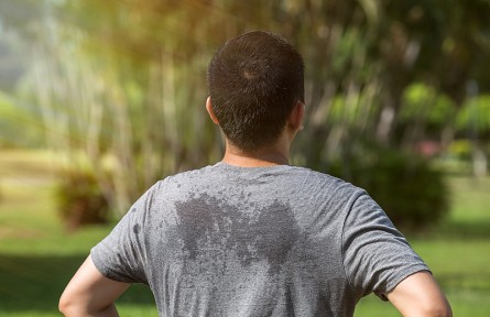 夏季大量出汗能排毒養(yǎng)顏？