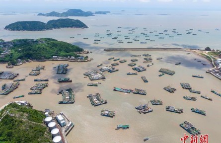 東海迎“小開(kāi)漁” 浙江臺(tái)州1300多艘漁船開(kāi)捕