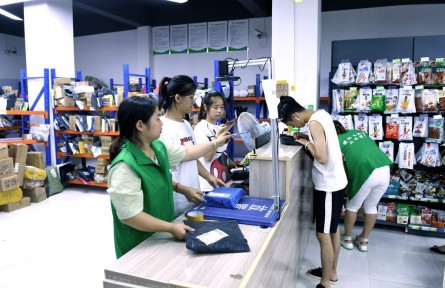 快遞進村添活力 鄉(xiāng)村振興“郵”作為