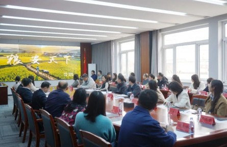 中央和國家機關(guān)青年干部糧食安全宣傳教育現(xiàn)場調(diào)研活動在京舉辦