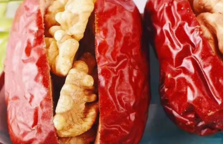 家鄉(xiāng)特優(yōu)農(nóng)產(chǎn)品大學(xué)生推薦官 | 品牌手記?：盂縣核桃—?dú)け∪史实奶兄赂弧敖鸸?/></a>
<ul><li><a href=