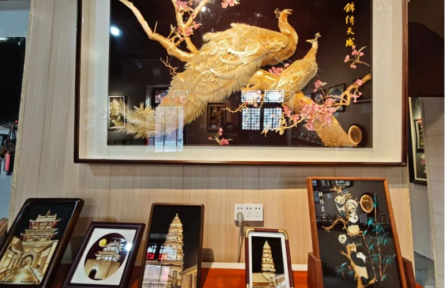 家鄉(xiāng)特優(yōu)農(nóng)產(chǎn)品大學生推薦官|(zhì)品牌手記?：麥香留韻：太谷麥稈畫里的非遺堅守