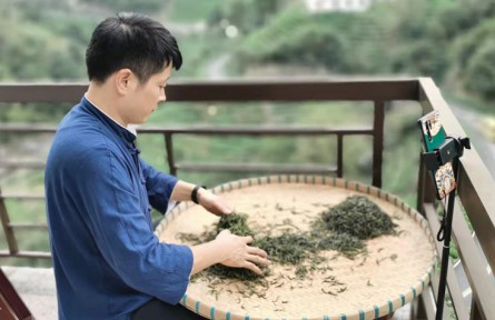 周正祥：讓高山茶香飄更遠