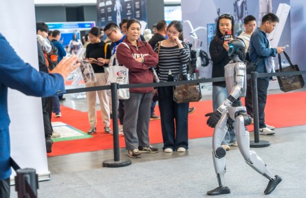 晶采觀察|三個(gè)關(guān)鍵詞，解碼智能經(jīng)濟(jì)新增長(zhǎng)點(diǎn)