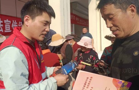 江蘇東海：農(nóng)家書(shū)屋助力春耕備耕