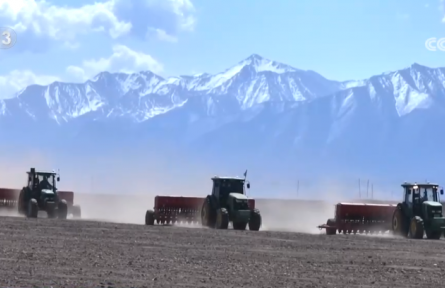 “北斗+”科技興農繪就農耕新圖景 廣袤高原奏響“智慧春耕曲”